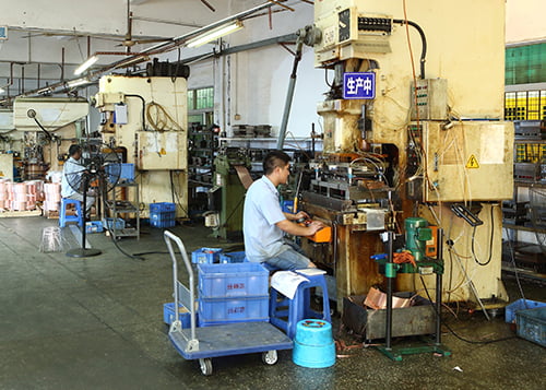 11.Stamping workshop